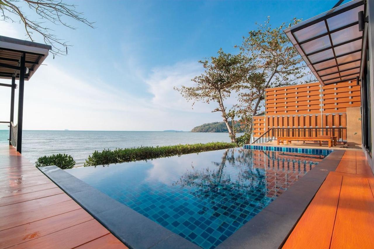 Koh Sirey Beachfront Pool Villa Phuket Exterior foto